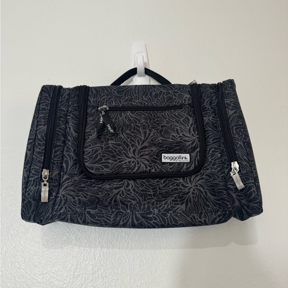 Baggallini Charcoal Floral Organizer‎ Makeup Bag - Picture 1 of 6